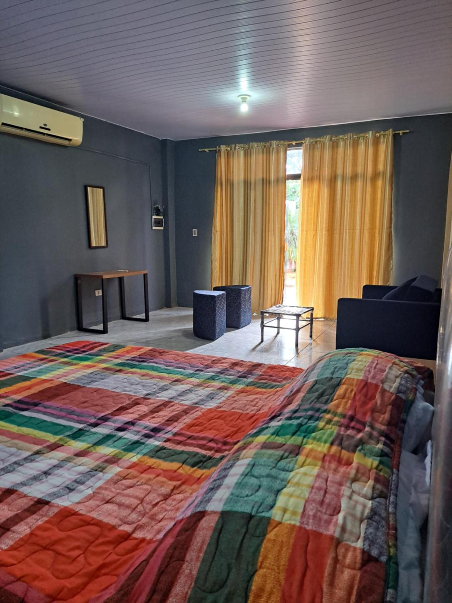 Hummingbird Hostel Сиудад дел Есте Екстериор снимка