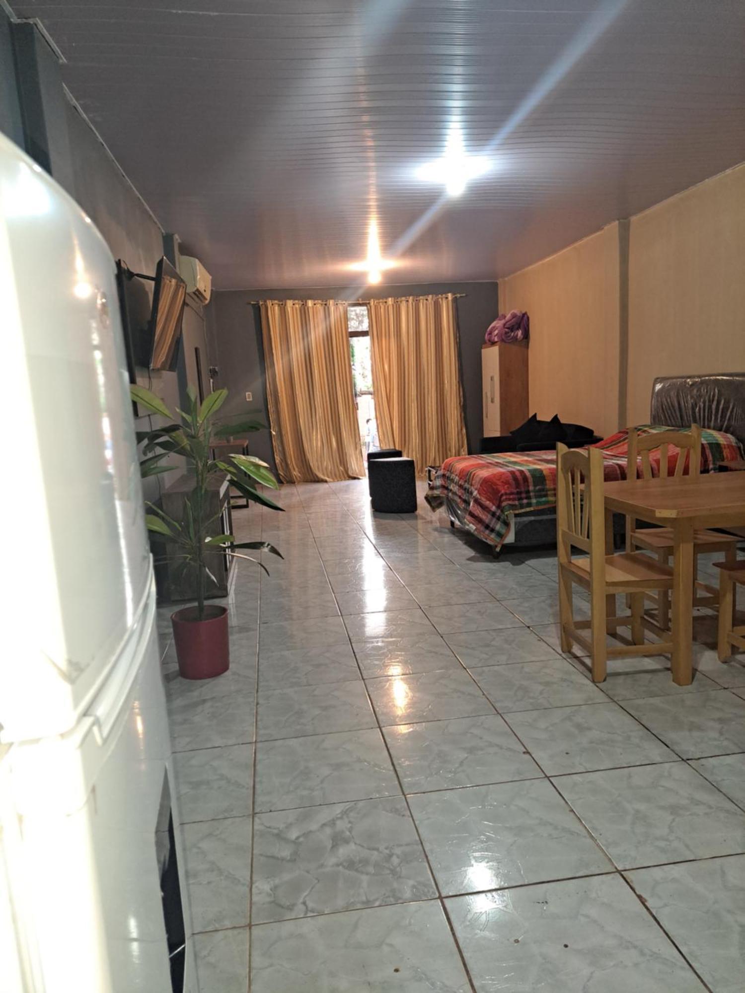 Hummingbird Hostel Сиудад дел Есте Екстериор снимка