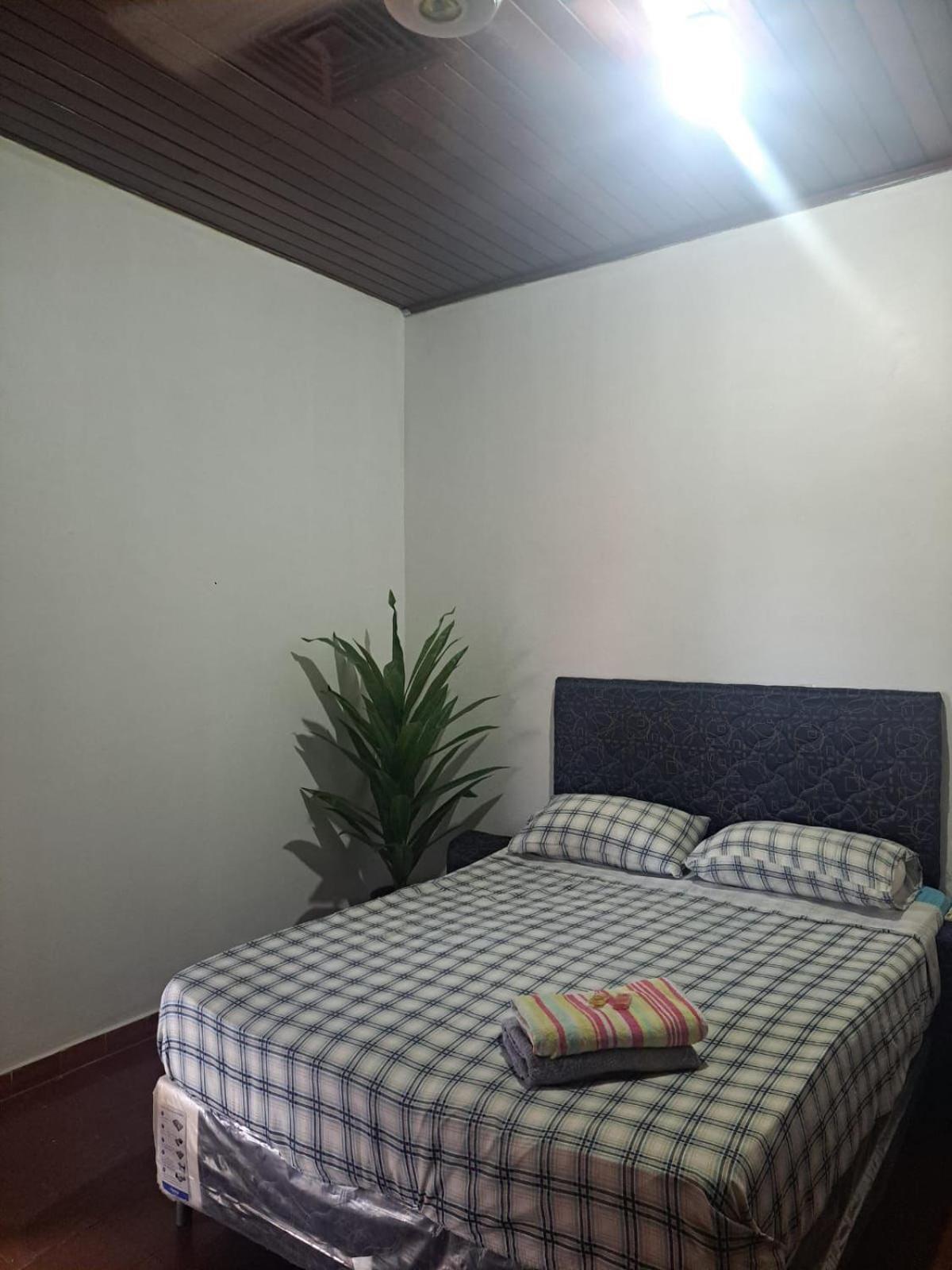 Hummingbird Hostel Сиудад дел Есте Екстериор снимка